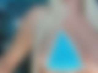 adrianna777's Live Sex Cam Show