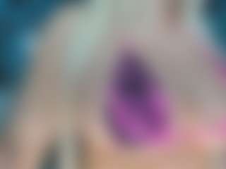 adrianna777's Live Sex Cam Show