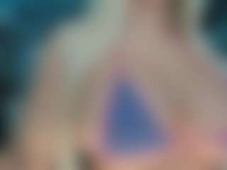 adrianna777's Live Sex Cam Show