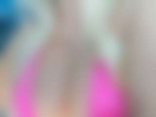 adrianna777's Live Sex Cam Show
