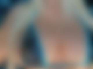 adrianna777's Live Sex Cam Show