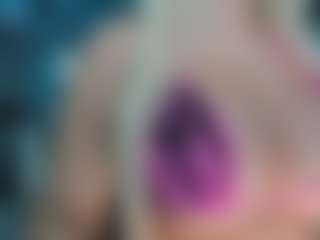 adrianna777's Live Sex Cam Show