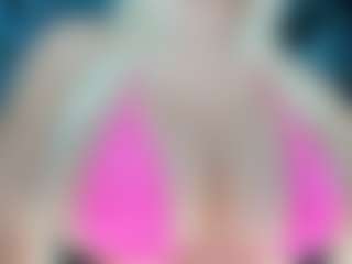 adrianna777's Live Sex Cam Show