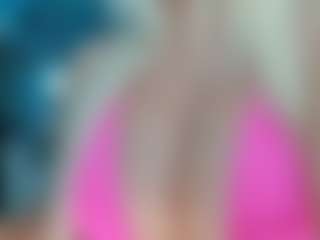 adrianna777's Live Sex Cam Show