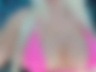 adrianna777's Live Sex Cam Show