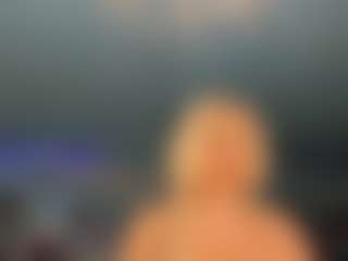 adrianna777's Live Sex Cam Show