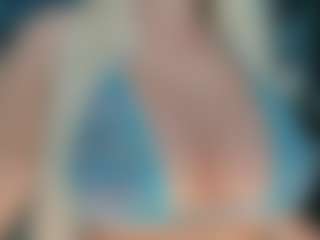 adrianna777's Live Sex Cam Show