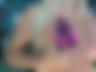 adrianna777's Live Sex Cam Show