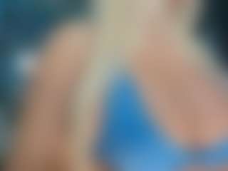 adrianna777's Live Sex Cam Show