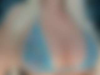 adrianna777's Live Sex Cam Show