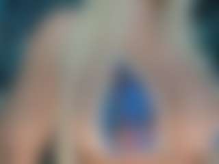 adrianna777's Live Sex Cam Show