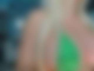 adrianna777's Live Sex Cam Show