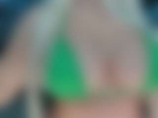 adrianna777's Live Sex Cam Show