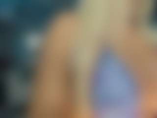 adrianna777's Live Sex Cam Show