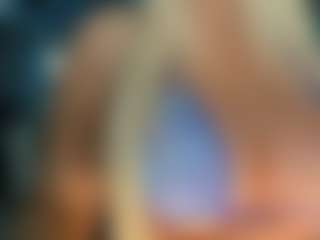adrianna777's Live Sex Cam Show