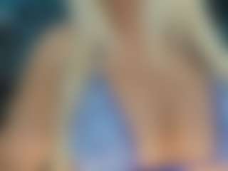 adrianna777's Live Sex Cam Show