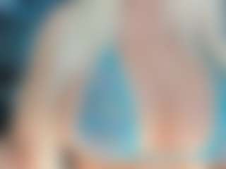 adrianna777's Live Sex Cam Show