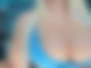 adrianna777's Live Sex Cam Show