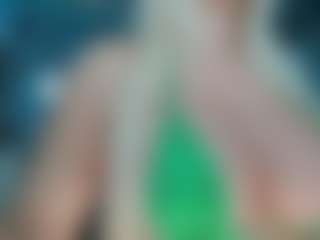 adrianna777's Live Sex Cam Show