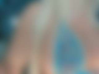 adrianna777's Live Sex Cam Show