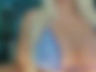 adrianna777's Live Sex Cam Show