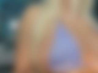 adrianna777's Live Sex Cam Show