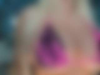 adrianna777's Live Sex Cam Show