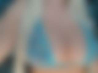 adrianna777's Live Sex Cam Show