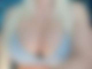 adrianna777's Live Sex Cam Show