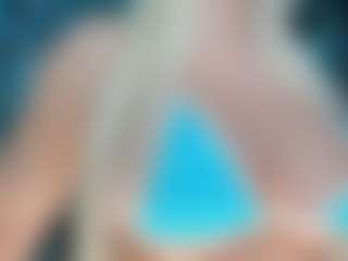 adrianna777's Live Sex Cam Show