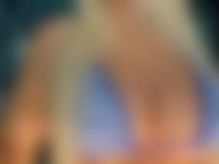 adrianna777's Live Sex Cam Show
