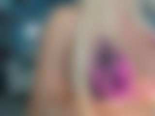 adrianna777's Live Sex Cam Show