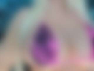 adrianna777's Live Sex Cam Show