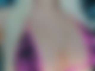 adrianna777's Live Sex Cam Show
