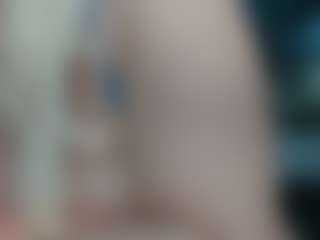 adrianna777's Live Sex Cam Show