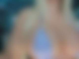 adrianna777's Live Sex Cam Show