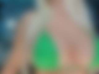 adrianna777's Live Sex Cam Show