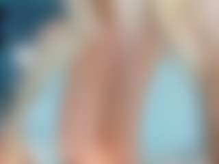 adrianna777's Live Sex Cam Show
