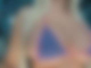adrianna777's Live Sex Cam Show