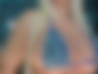 adrianna777's Live Sex Cam Show