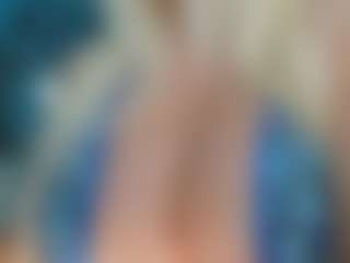 adrianna777's Live Sex Cam Show