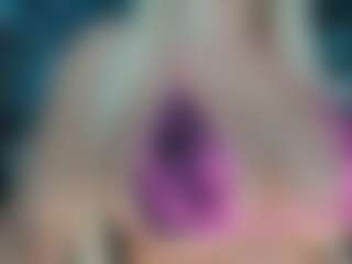 adrianna777's Live Sex Cam Show
