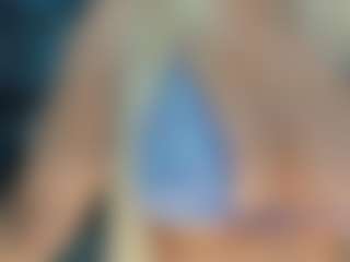 adrianna777's Live Sex Cam Show
