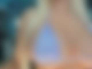 adrianna777's Live Sex Cam Show