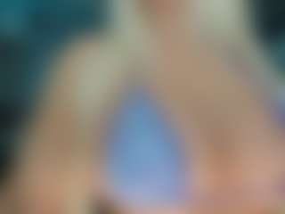 adrianna777's Live Sex Cam Show
