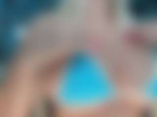 adrianna777's Live Sex Cam Show