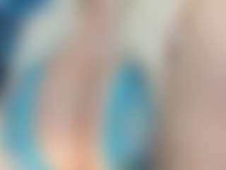 adrianna777's Live Sex Cam Show