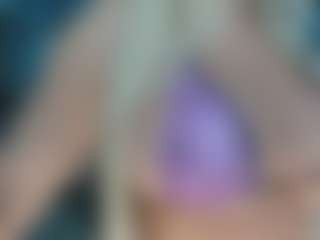 adrianna777's Live Sex Cam Show