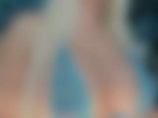 adrianna777's Live Sex Cam Show