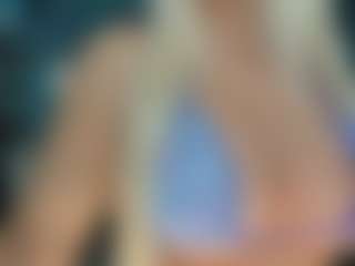 adrianna777's Live Sex Cam Show